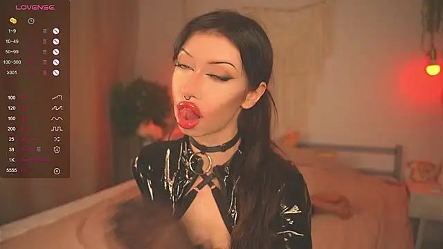 Devilsss toy online show from September 21, 2025, 3:57 pm