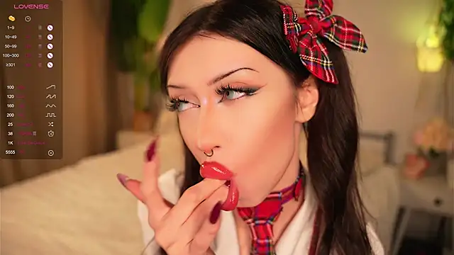 Devilsss toy online show from September 29, 2025, 3:50 pm