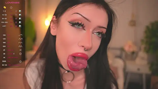 Devilsss toy online show from October 12, 2025, 3:44 pm