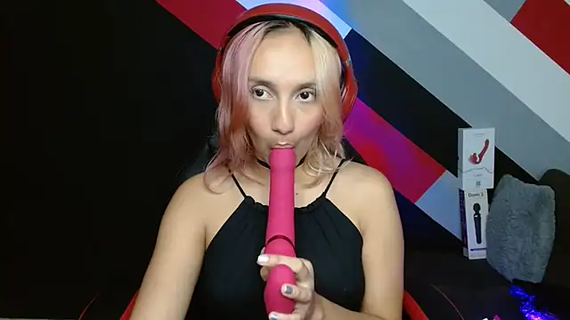 Alterego1   online show from January 30, 2025, 9:04 pm