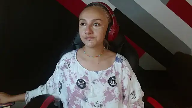 Alterego1   online show from February 18, 2025, 6:26 pm