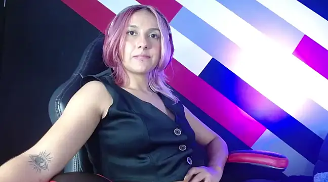 Alterego1   online show from March 14, 2025, 11:43 pm