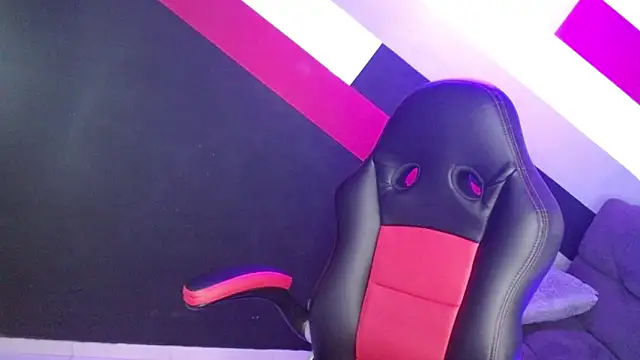 Alterego1   online show from March 16, 2025, 9:16 pm