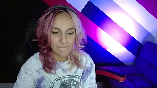 Alterego1   online show from March 17, 2025, 6:42 pm