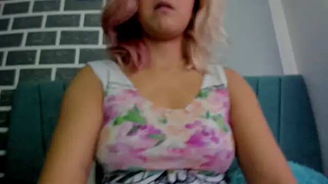 Alterego1   online show from October 18, 2025, 11:44 am