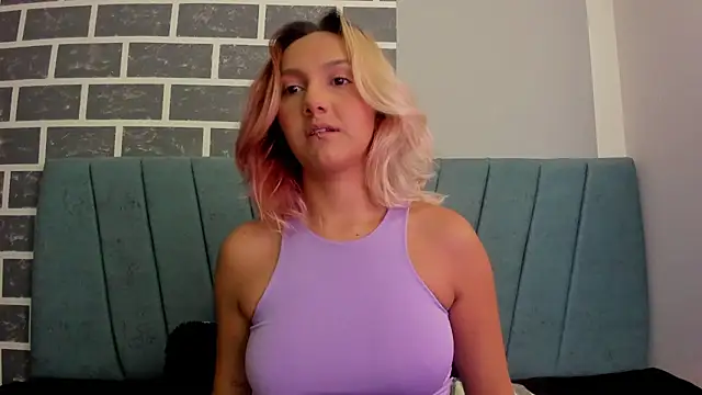 Alterego1   online show from October 19, 2025, 11:44 am