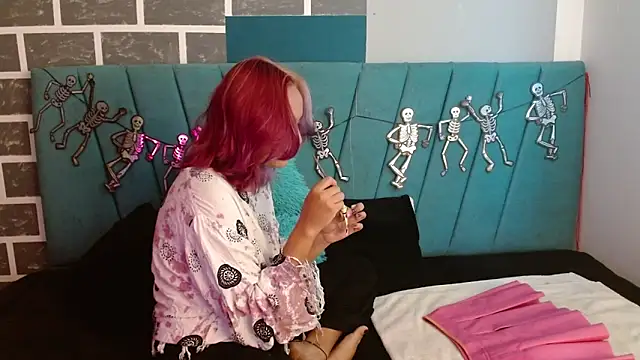 Alterego1   online show from November 1, 2025, 11:45 am