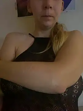 Mandispandis1 online show from October 5, 2025, 8:51 pm