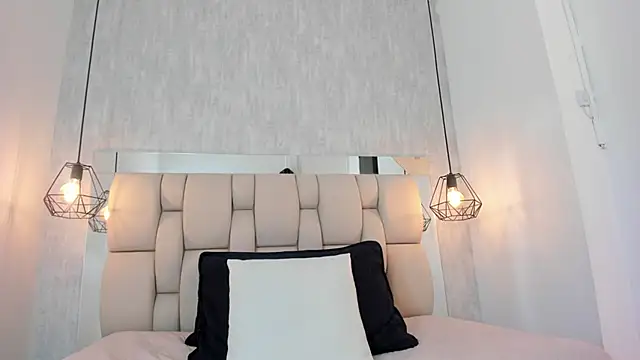 Snapshot of Alahia_Baiter chatting on December 10, 2024, 2:39 pm Alahia Baiter online show from December 10, 2024, 2:39 pm