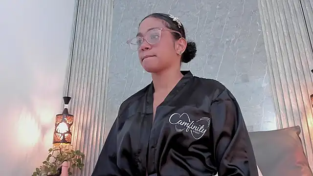 Snapshot of Alahia_Baiter chatting on December 20, 2024, 5:40 pm Alahia Baiter online show from December 20, 2024, 5:40 pm