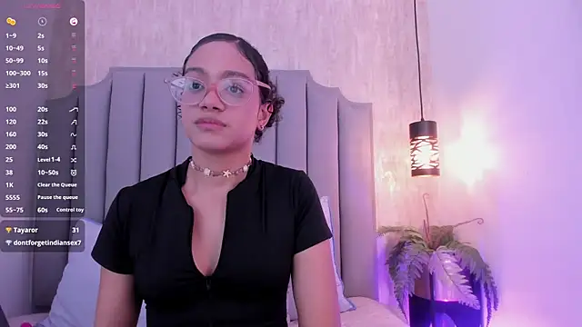 Snapshot of Alahia_Baiter chatting on March 7, 2025, 6:33 pm Alahia Baiter online show from March 7, 2025, 6:33 pm