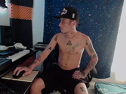 patrik tattoo  online show from January 26, 2025, 9:51 pm