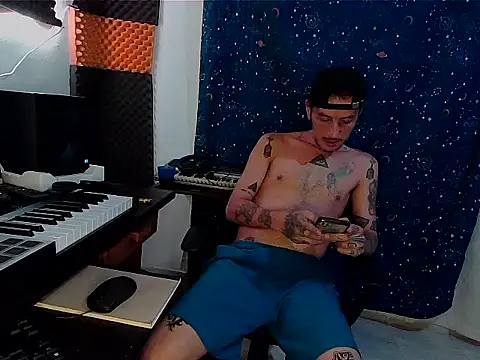 patrik tattoo  online show from January 31, 2025, 1:33 am