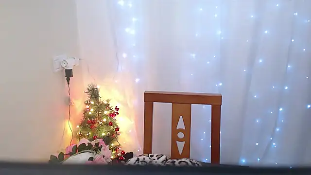 Genesisgems11  online show from December 27, 2024, 7:18 am