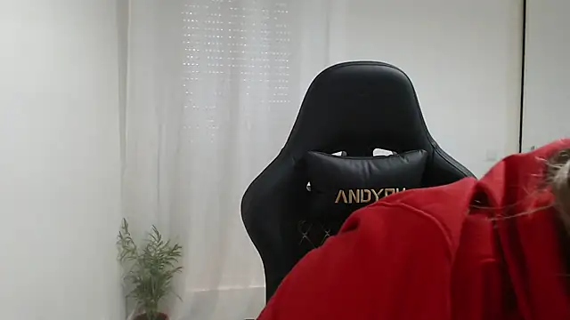 Genesisgems11  online show from February 24, 2025, 8:17 am