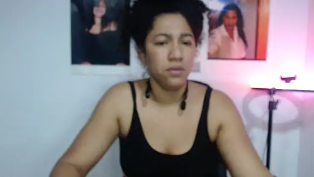 bellacrespalatina online show from October 9, 2025, 2:42 am