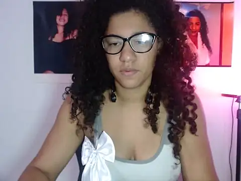 bellacrespalatina online show from October 11, 2025, 7:23 pm