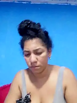 bellacrespalatina online show from December 1, 2025, 4:28 am