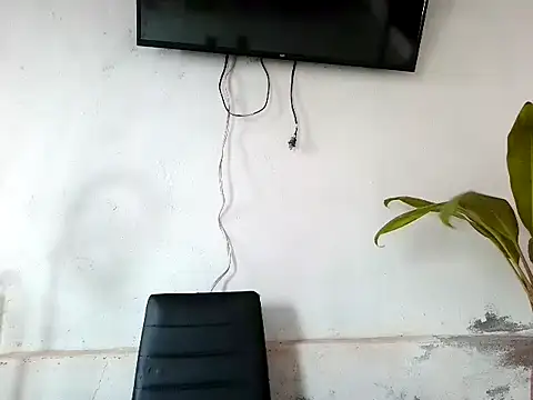 bellacrespalatina online show from April 1, 2026, 5:43 pm