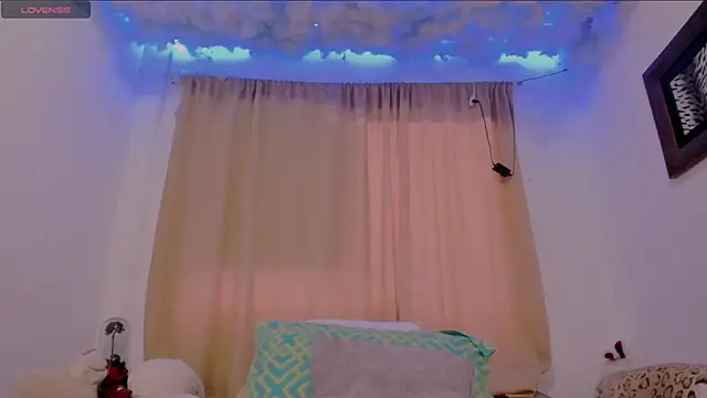 Snapshot of Lauu_G chatting on March 5, 2025, 11:05 pm Lauu G online show from March 5, 2025, 11:05 pm