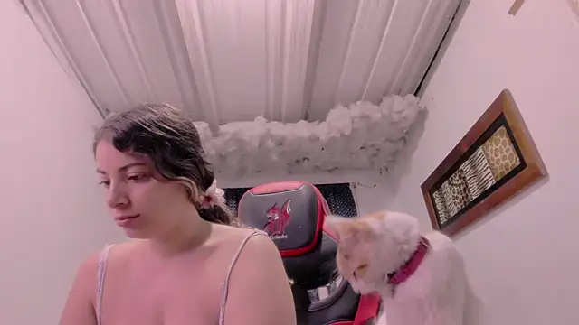 Snapshot of Lauu_G chatting on September 29, 2025, 9:14 am Lauu G online show from September 29, 2025, 9:14 am