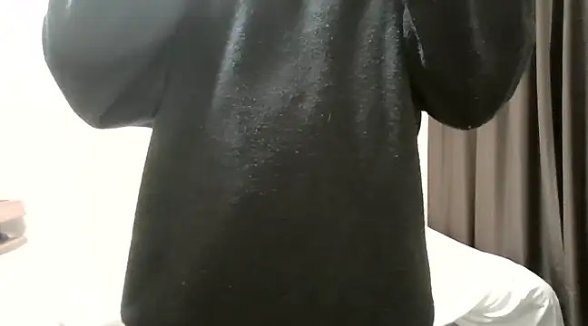 YU-KI00 online show from March 8, 2025, 12:41 pm