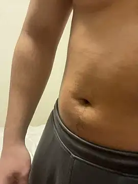 YU-KI00 online show from December 3, 2025, 10:13 am