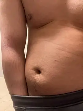 YU-KI00 online show from December 19, 2025, 6:53 am