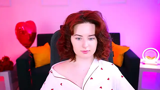 AnnTerry  online show from February 16, 2025, 12:10 pm