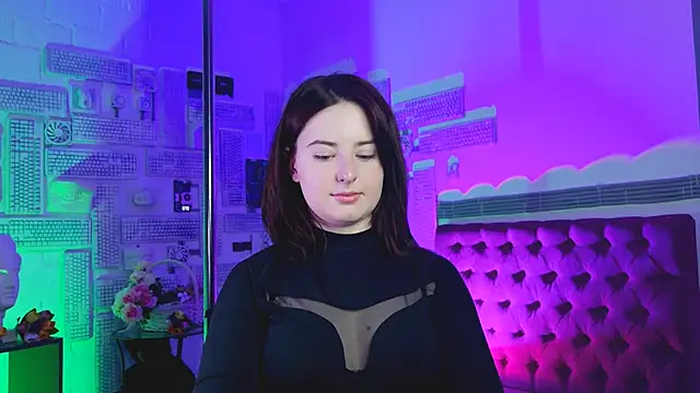 AnnTerry  online show from March 18, 2025, 7:53 pm