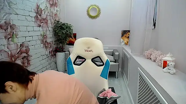 Cutie Asya online show from January 19, 2026, 5:22 am