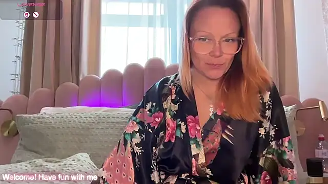 MelodyRoseUk online show from April 6, 2026, 1:34 pm