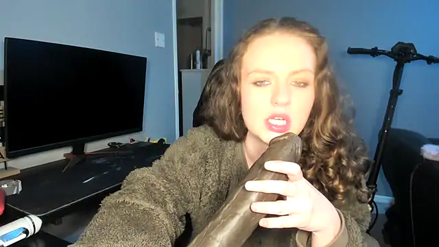 Snapshot of ENGLISHEMILY_69 chatting on February 20, 2025, 5:07 pm ENGLISHEMILY 69 online show from February 20, 2025, 5:07 pm