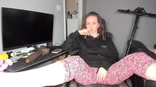 Snapshot of ENGLISHEMILY_69 chatting on February 25, 2025, 11:33 pm ENGLISHEMILY 69 online show from February 25, 2025, 11:33 pm