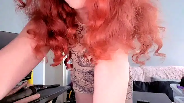 Snapshot of ENGLISHEMILY_69 chatting on September 15, 2025, 9:42 am ENGLISHEMILY 69 online show from September 15, 2025, 9:42 am