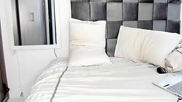 JuanDiegoKing online show from September 9, 2025, 6:40 pm