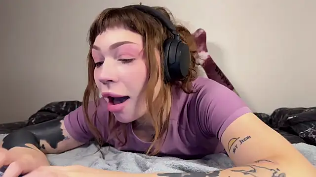 PaulaPratt online show from December 30, 2024, 5:37 am