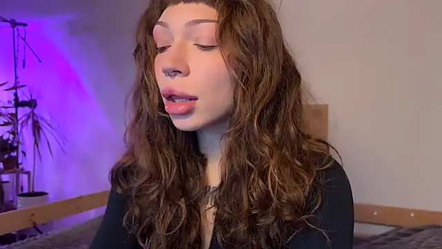 PaulaPratt online show from September 21, 2025, 5:31 am