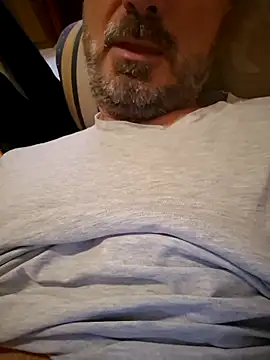 1talianBeutifulCock online show from October 29, 2025, 8:49 am