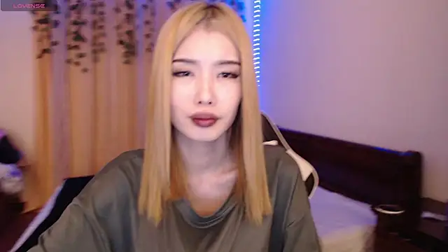 Velvetsky 1 online show from January 21, 2025, 3:21 pm