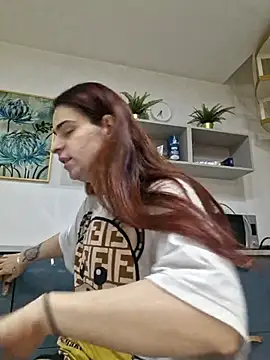 perla97 online show from February 18, 2026, 2:02 pm