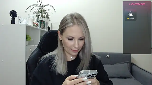 Sunny bunny6 online show from January 22, 2025, 7:03 pm