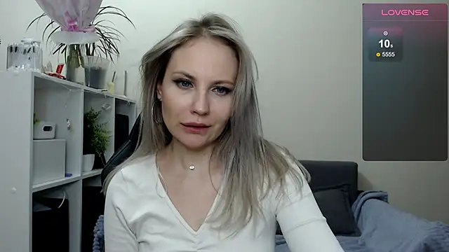 Sunny bunny6 online show from March 11, 2025, 2:07 pm