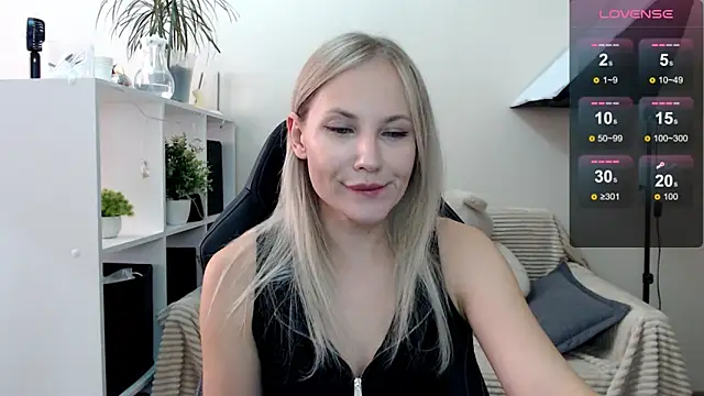 Sunny bunny6 online show from September 18, 2025, 9:55 am