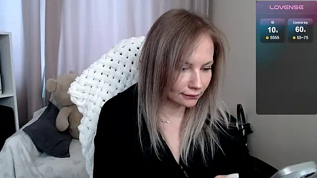 Sunny bunny6 online show from April 11, 2026, 4:17 am