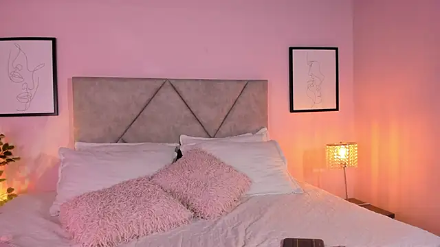 Emilyh  online show from March 10, 2026, 11:26 am