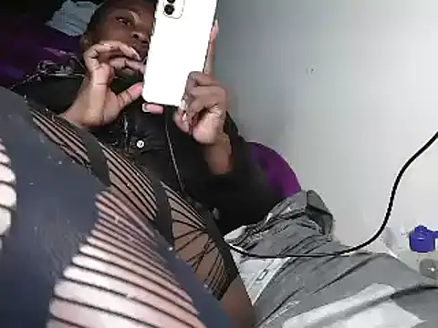 Tight assy online show from December 1, 2024, 11:25 pm