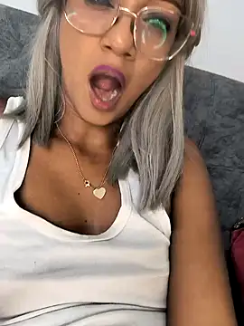 Snapshot of Amaliu_ chatting on January 26, 2025, 9:29 pm Amaliu online show from January 26, 2025, 9:29 pm