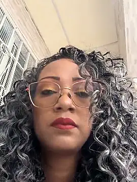 Snapshot of Amaliu_ chatting on February 17, 2025, 2:59 pm Amaliu online show from February 17, 2025, 2:59 pm