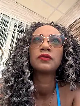 Snapshot of Amaliu_ chatting on February 18, 2025, 3:21 pm Amaliu online show from February 18, 2025, 3:21 pm